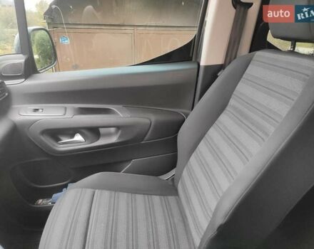 Сірий Опель Combo Life, об'ємом двигуна 1.56 л та пробігом 67 тис. км за 21000 $, фото 6 на Automoto.ua