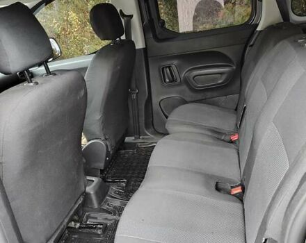 Сірий Опель Combo Life, об'ємом двигуна 1.5 л та пробігом 54 тис. км за 23200 $, фото 10 на Automoto.ua