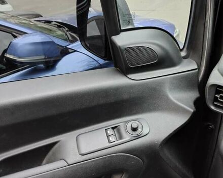 Сірий Опель Combo Life, об'ємом двигуна 1.5 л та пробігом 54 тис. км за 23200 $, фото 13 на Automoto.ua