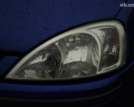 Синий Опель Combo Life, объемом двигателя 1.7 л и пробегом 353 тыс. км за 4690 $, фото 4 на Automoto.ua