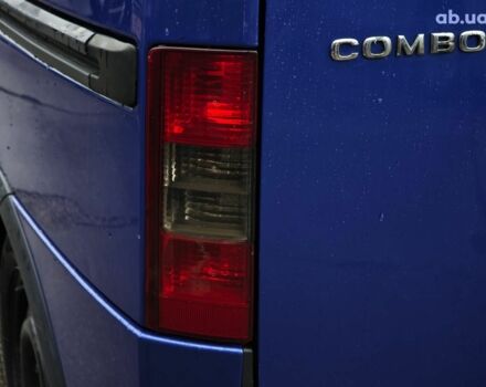 Синий Опель Combo Life, объемом двигателя 1.7 л и пробегом 353 тыс. км за 4690 $, фото 9 на Automoto.ua