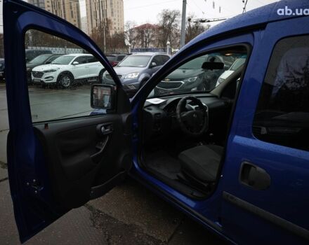 Синий Опель Combo Life, объемом двигателя 1.7 л и пробегом 353 тыс. км за 4690 $, фото 17 на Automoto.ua