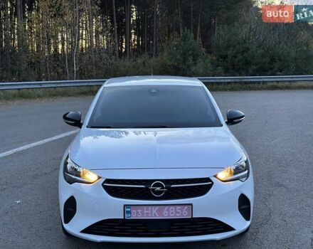 Белый Опель Corsa-e, объемом двигателя 0 л и пробегом 80 тыс. км за 16450 $, фото 10 на Automoto.ua