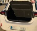 Белый Опель Corsa-e, объемом двигателя 0 л и пробегом 57 тыс. км за 12800 $, фото 24 на Automoto.ua