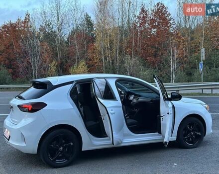 Белый Опель Corsa-e, объемом двигателя 0 л и пробегом 80 тыс. км за 16450 $, фото 20 на Automoto.ua