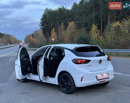 Белый Опель Corsa-e, объемом двигателя 0 л и пробегом 80 тыс. км за 16450 $, фото 16 на Automoto.ua