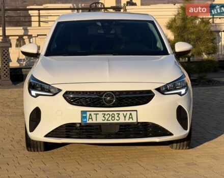 Белый Опель Corsa-e, объемом двигателя 0 л и пробегом 57 тыс. км за 12800 $, фото 12 на Automoto.ua