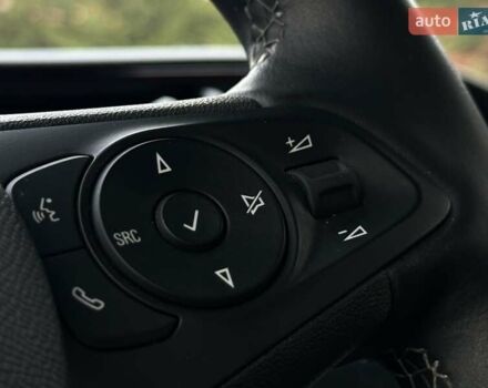 Белый Опель Corsa-e, объемом двигателя 0 л и пробегом 28 тыс. км за 15615 $, фото 56 на Automoto.ua