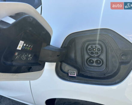 Белый Опель Corsa-e, объемом двигателя 0 л и пробегом 50 тыс. км за 12999 $, фото 31 на Automoto.ua