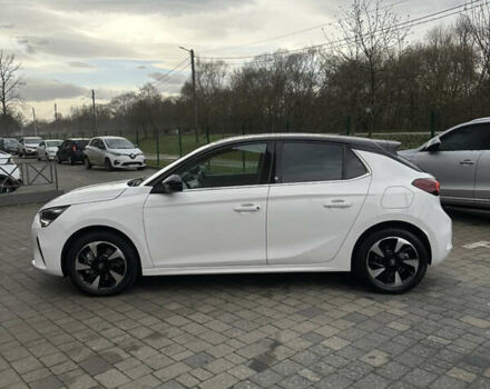 Белый Опель Corsa-e, объемом двигателя 0 л и пробегом 53 тыс. км за 16200 $, фото 6 на Automoto.ua
