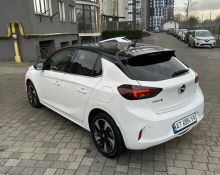 Белый Опель Corsa-e, объемом двигателя 0 л и пробегом 53 тыс. км за 16200 $, фото 7 на Automoto.ua