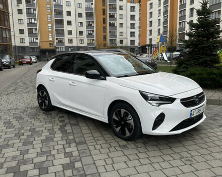 Белый Опель Corsa-e, объемом двигателя 0 л и пробегом 53 тыс. км за 16200 $, фото 32 на Automoto.ua