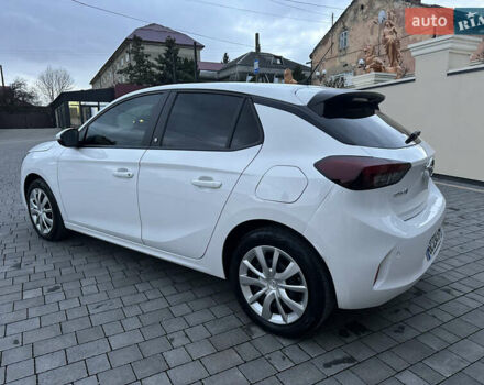 Белый Опель Corsa-e, объемом двигателя 0 л и пробегом 51 тыс. км за 12777 $, фото 3 на Automoto.ua
