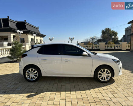 Белый Опель Corsa-e, объемом двигателя 0 л и пробегом 50 тыс. км за 12999 $, фото 9 на Automoto.ua