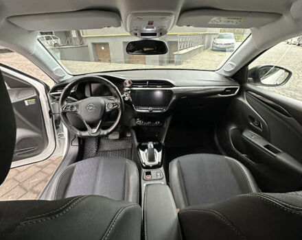 Белый Опель Corsa-e, объемом двигателя 0 л и пробегом 53 тыс. км за 16200 $, фото 17 на Automoto.ua
