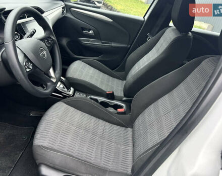 Белый Опель Corsa-e, объемом двигателя 0 л и пробегом 175 тыс. км за 12300 $, фото 25 на Automoto.ua