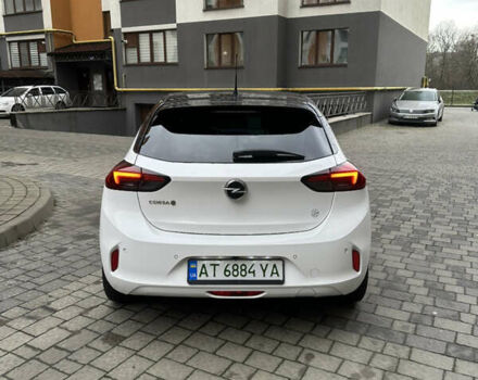 Белый Опель Corsa-e, объемом двигателя 0 л и пробегом 53 тыс. км за 16200 $, фото 2 на Automoto.ua