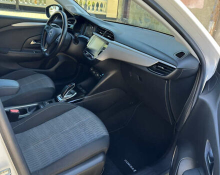 Белый Опель Corsa-e, объемом двигателя 0 л и пробегом 50 тыс. км за 12999 $, фото 22 на Automoto.ua