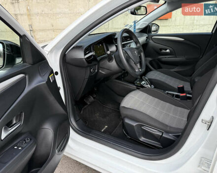 Опель Corsa-e 2021 в Ровно на Automoto.ua Белый Опель Corsa-e, объемом двигателя 0 л и пробегом 50 тыс. км за 12250 $, фото 52 на Automoto.ua