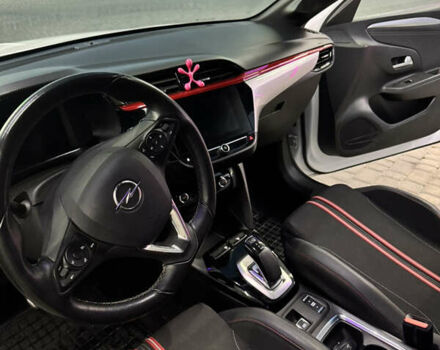 Белый Опель Corsa-e, объемом двигателя 0 л и пробегом 29 тыс. км за 14500 $, фото 5 на Automoto.ua