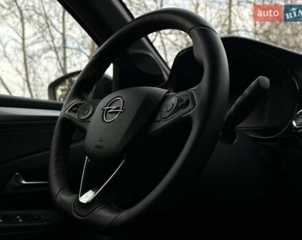 Белый Опель Corsa-e, объемом двигателя 0 л и пробегом 28 тыс. км за 15615 $, фото 43 на Automoto.ua