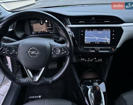 Белый Опель Corsa-e, объемом двигателя 0 л и пробегом 51 тыс. км за 12777 $, фото 19 на Automoto.ua