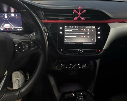Белый Опель Corsa-e, объемом двигателя 0 л и пробегом 29 тыс. км за 14500 $, фото 7 на Automoto.ua