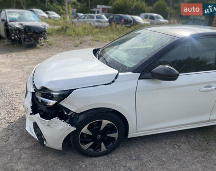 Белый Опель Corsa-e, объемом двигателя 0 л и пробегом 51 тыс. км за 9500 $, фото 3 на Automoto.ua