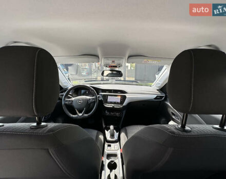Белый Опель Corsa-e, объемом двигателя 0 л и пробегом 28 тыс. км за 12700 $, фото 15 на Automoto.ua