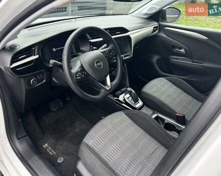 Белый Опель Corsa-e, объемом двигателя 0 л и пробегом 175 тыс. км за 12300 $, фото 24 на Automoto.ua