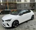 Белый Опель Corsa-e, объемом двигателя 0 л и пробегом 53 тыс. км за 16200 $, фото 3 на Automoto.ua