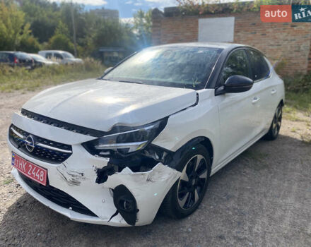 Белый Опель Corsa-e, объемом двигателя 0 л и пробегом 51 тыс. км за 9500 $, фото 2 на Automoto.ua