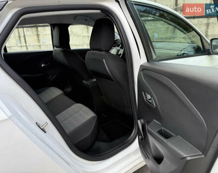 Опель Corsa-e 2021 в Ровно на Automoto.ua Белый Опель Corsa-e, объемом двигателя 0 л и пробегом 50 тыс. км за 12250 $, фото 31 на Automoto.ua