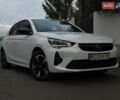 Белый Опель Corsa-e, объемом двигателя 0 л и пробегом 28 тыс. км за 15615 $, фото 6 на Automoto.ua