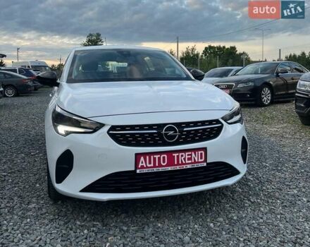 Белый Опель Corsa-e, объемом двигателя 0 л и пробегом 37 тыс. км за 14200 $, фото 3 на Automoto.ua