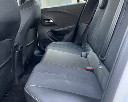 Белый Опель Corsa-e, объемом двигателя 0 л и пробегом 37 тыс. км за 14200 $, фото 22 на Automoto.ua