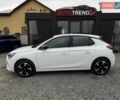 Белый Опель Corsa-e, объемом двигателя 0 л и пробегом 38 тыс. км за 14700 $, фото 7 на Automoto.ua