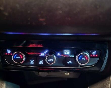 Белый Опель Corsa-e, объемом двигателя 0 л и пробегом 34 тыс. км за 11999 $, фото 28 на Automoto.ua