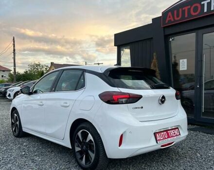 Белый Опель Corsa-e, объемом двигателя 0 л и пробегом 37 тыс. км за 14200 $, фото 6 на Automoto.ua