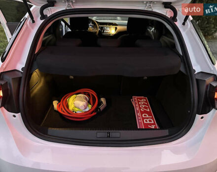 Білий Опель Corsa-e, об'ємом двигуна 0 л та пробігом 24 тис. км за 13500 $, фото 21 на Automoto.ua