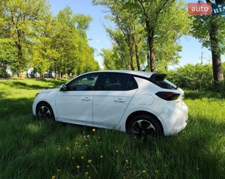 Білий Опель Corsa-e, об'ємом двигуна 0 л та пробігом 24 тис. км за 12980 $, фото 3 на Automoto.ua