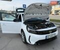 Белый Опель Corsa-e, объемом двигателя 0 л и пробегом 5 тыс. км за 16800 $, фото 81 на Automoto.ua