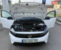 Белый Опель Corsa-e, объемом двигателя 0 л и пробегом 5 тыс. км за 16800 $, фото 80 на Automoto.ua