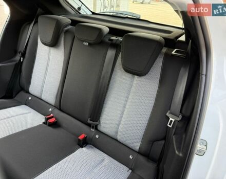 Белый Опель Corsa-e, объемом двигателя 0 л и пробегом 5 тыс. км за 16800 $, фото 66 на Automoto.ua