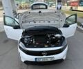 Белый Опель Corsa-e, объемом двигателя 0 л и пробегом 5 тыс. км за 16800 $, фото 96 на Automoto.ua