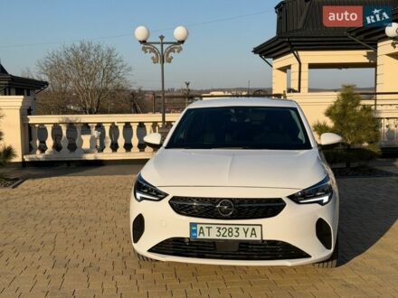 Белый Опель Corsa-e, объемом двигателя 0 л и пробегом 60 тыс. км за 12800 $, фото 1 на Automoto.ua
