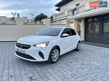 Белый Опель Corsa-e, объемом двигателя 0 л и пробегом 51 тыс. км за 12777 $, фото 1 на Automoto.ua