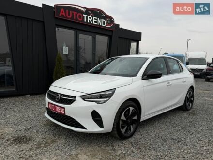Белый Опель Corsa-e, объемом двигателя 0 л и пробегом 38 тыс. км за 14700 $, фото 1 на Automoto.ua