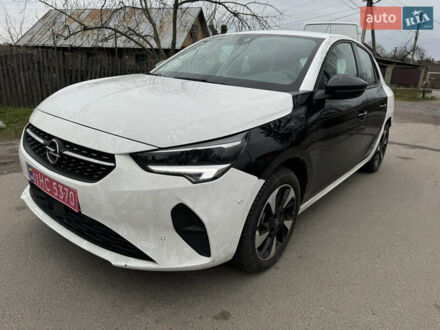 Опель Corsa-e 2023 в Ровно на Automoto.ua Белый Опель Corsa-e, объемом двигателя 0 л и пробегом 7 тыс. км за 13100 $, фото 1 на Automoto.ua