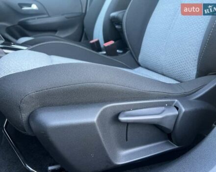 Черный Опель Corsa-e, объемом двигателя 0 л и пробегом 6 тыс. км за 15350 $, фото 44 на Automoto.ua